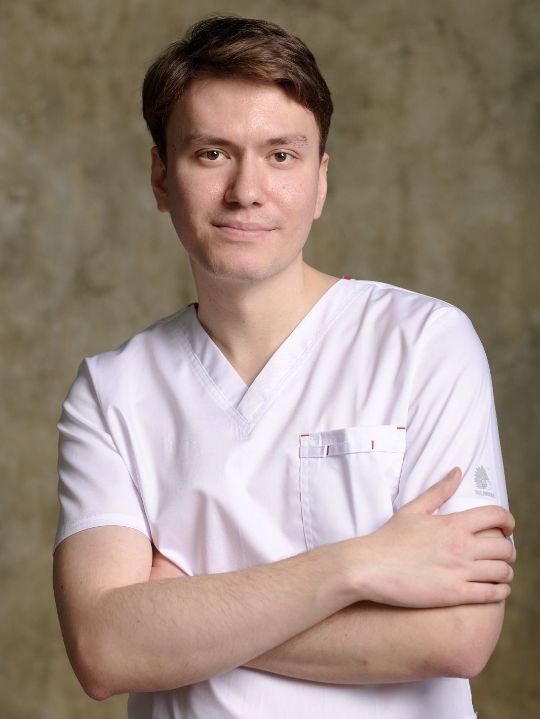 Офтальмохирург Петров Антон Александрович